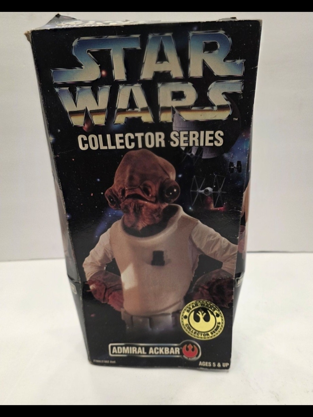 Star Wars Admiral Ackbar Collector Figure
